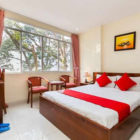 Oyo 422 Nguyen Thanh Hotel Ho Chi Minh City Exterior photo