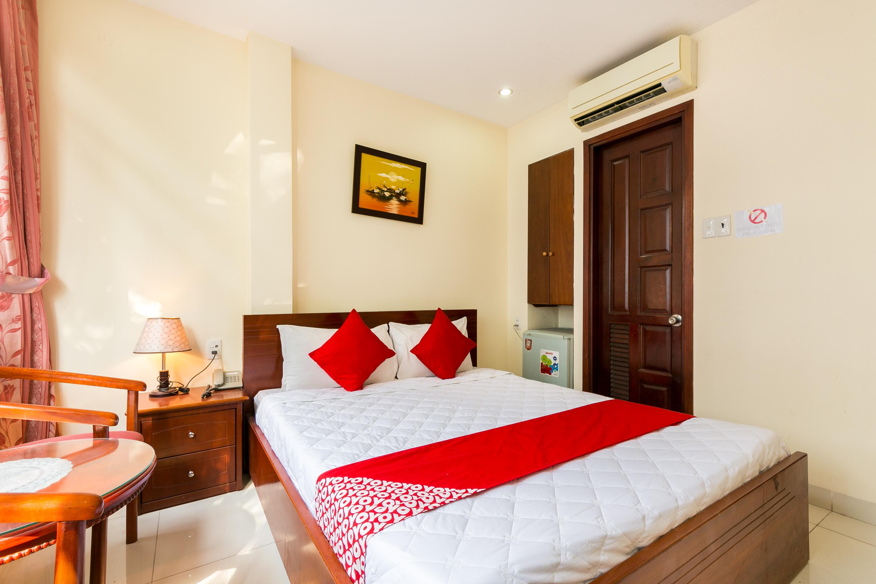 Oyo 422 Nguyen Thanh Hotel Ho Chi Minh City Exterior photo