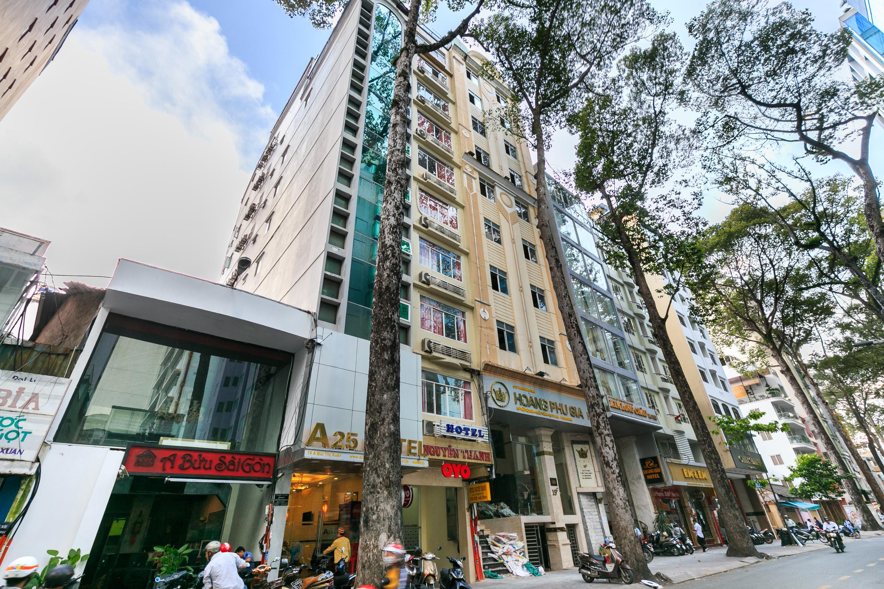 Oyo 422 Nguyen Thanh Hotel Ho Chi Minh City Exterior photo